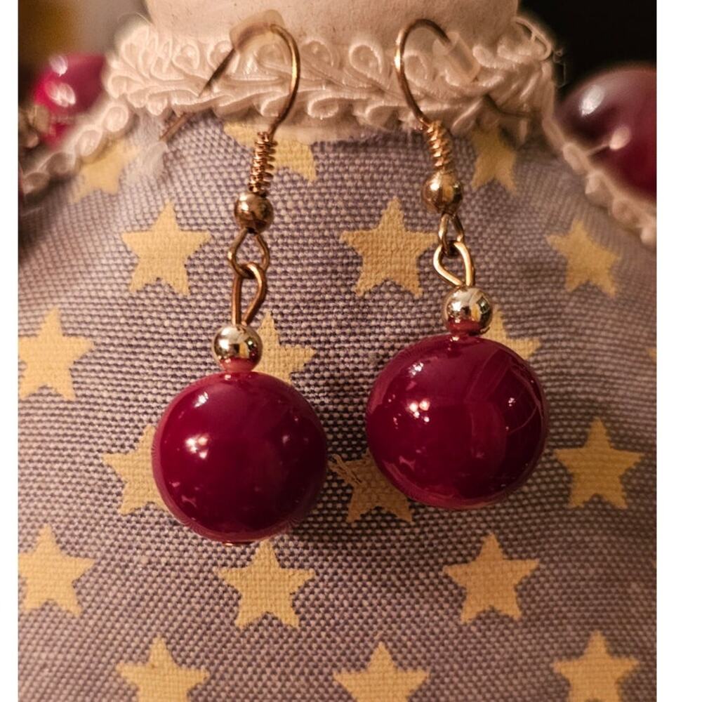 Vintage 24" Burgundy Beaded 24" Necklace and Earrings - Picture 3 of 4